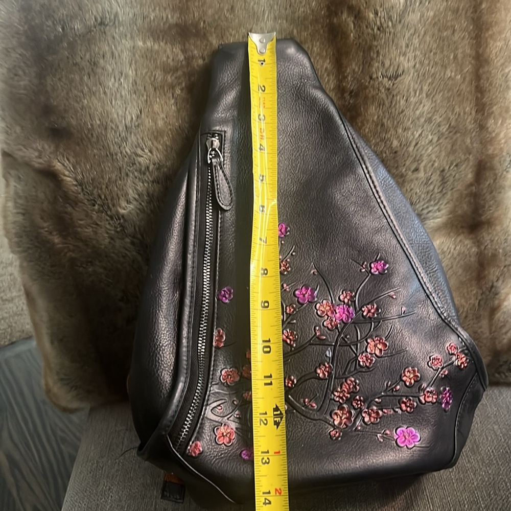 Floral Embossed Black Leather Sling/backpack style Bag - Picture 8 of 9